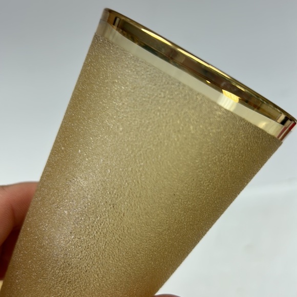 Vintage set of 5 amber frosted footed  tumblers with gold rimming - Picture 6 of 7